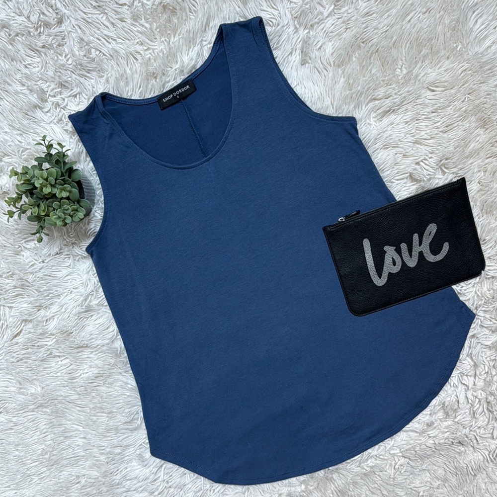 🎉HP🎉 Shop Dordor Sleeveless Scoop Neck Top 💗 Blue